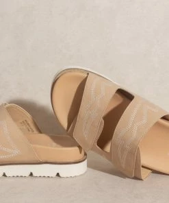 KKE Originals OASIS SOCIETY Layla Embroidered Slide