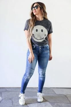 KAN CAN Harper Mid Rise Moto Skinny Jeans - Medium Wash Bottoms