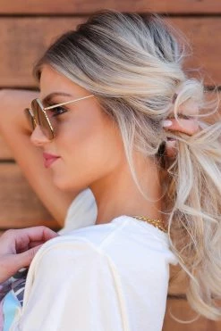 New Arrivals FREYRS Chelsie Sunglasses - Gold