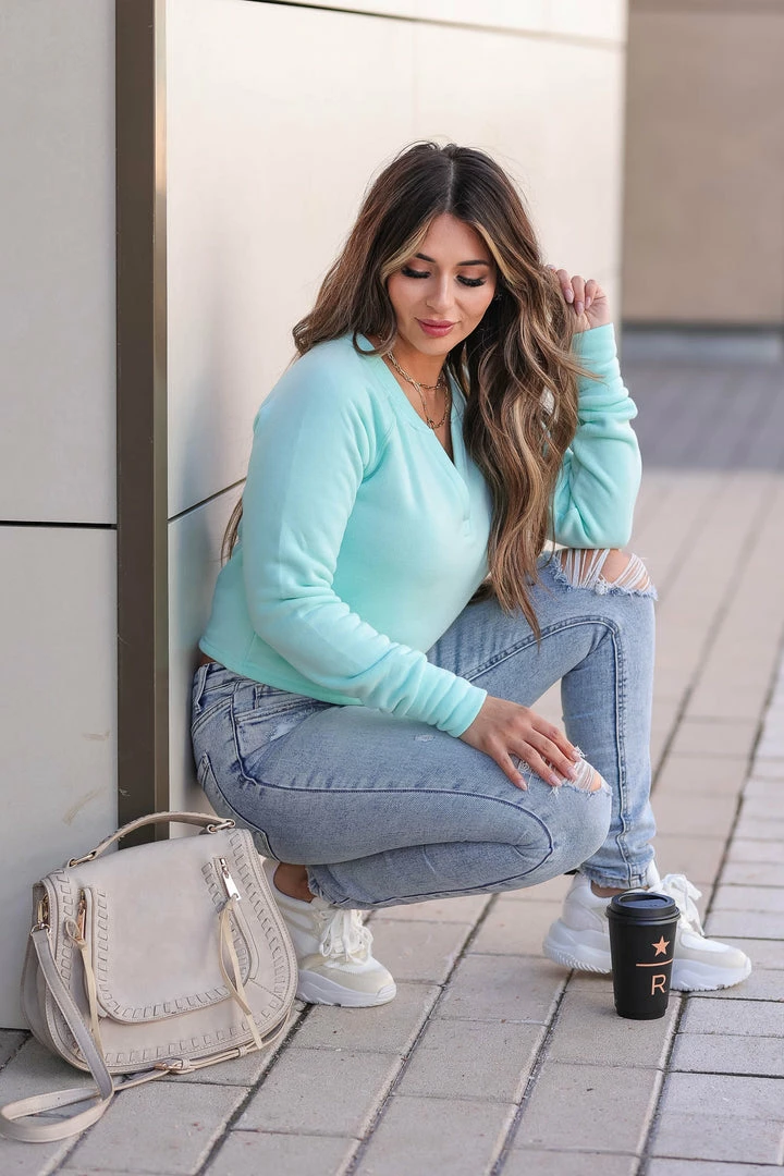 MA-01 CBRAND Good Feelings Cropped Pullover - Mint 4 MA-01 CBRAND Good Feelings Cropped Pullover - Mint