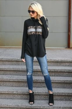 KAN CAN Exposed Button Raw Hem Jeans - Sabrina Wash Bottoms