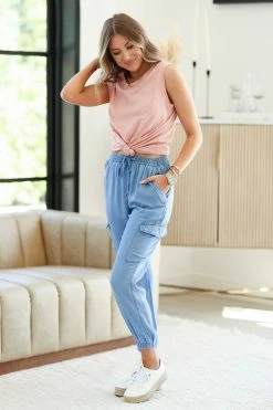 TN Goes With Everything Sleeveless Slub Tops