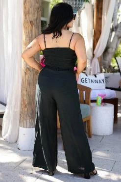 Listicle New Arrivals Heart Set On You Top And Pants - Black