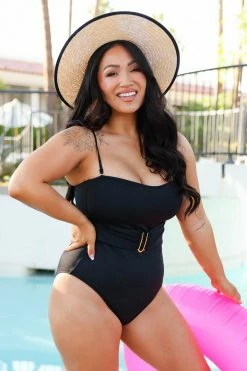 New Arrivals LA BLANCA Island Goddess Bandeau Mio Swimsuit - Black