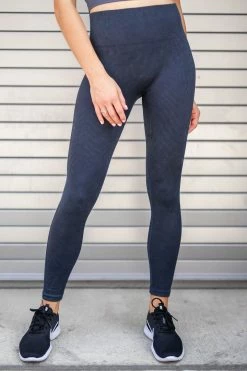 Mono B Set The Scene Activewear - Midnight Small