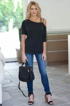 MA-01 Catching Feelings Top - Black Small