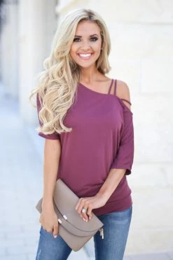 MA-01 Catching Feelings Top - Berry