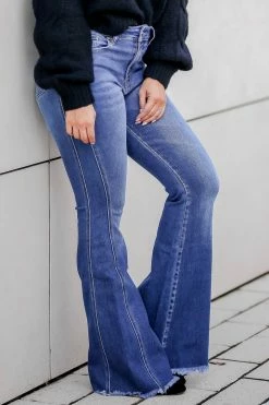 KAN CAN Arabella Flare Jean - Medium Wash