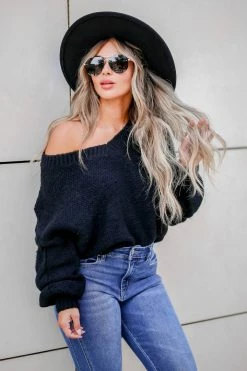 NK-01 CBRAND Big Dreams Sweater - Black