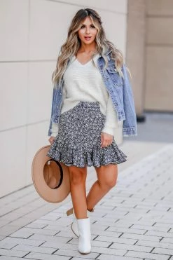 Newbury Kustom Medium Cuddle Up Pullover Sweater - Ivory