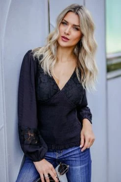 Promesa Romance Me Peasant Top - Black Small