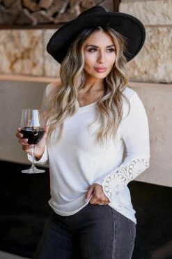 FL-01 CBRAND What You Wanted Crochet Sleeve Top - Off White 2XL