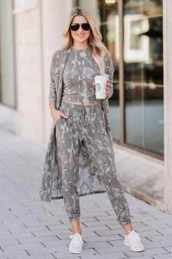 FL-01 Small CBRAND Lap Of Luxury Loungewear - Olive Camo