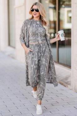 FL-01 Small CBRAND Lap Of Luxury Loungewear - Olive Camo