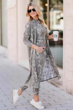 FL-01 Small CBRAND Lap Of Luxury Loungewear - Olive Camo