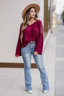 NK-01 Small CBRAND Newport Crochet Sleeve Top - Wine