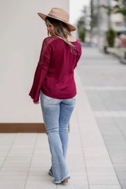 NK-01 Small CBRAND Newport Crochet Sleeve Top - Wine