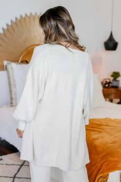 MA-01 CBRAND Hitting Snooze Loungewear - Cream Small