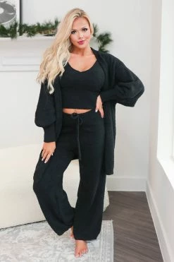 MA-01 Large CBRAND Hitting Snooze Loungewear - Black