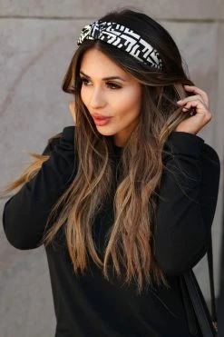 AC City New Arrivals Right This Way Headband - Black & White