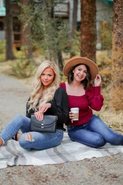 PR-01 Small CBRAND Sweet Dreams Are Made Of This Top - Wine