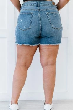 Trendsi 2XL Judy Blue Sandra Retro Floral Print Patch Denim Shorts