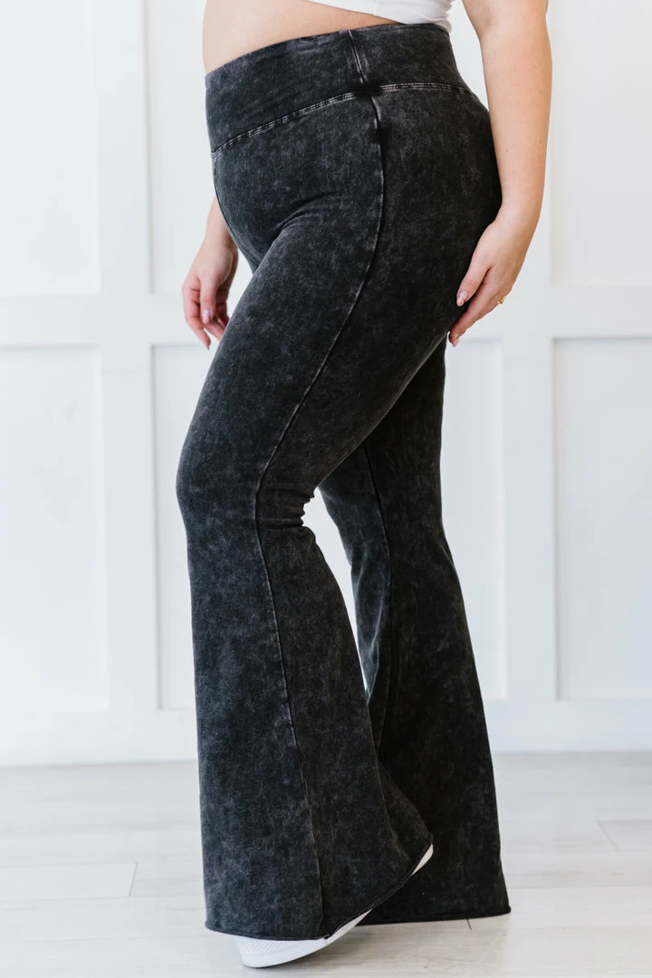 Trendsi Fresh From LA Cloud Walker Acid Wash Raw Hem Flare Pants 13 Trendsi Fresh From LA Cloud Walker Acid Wash Raw Hem Flare Pants