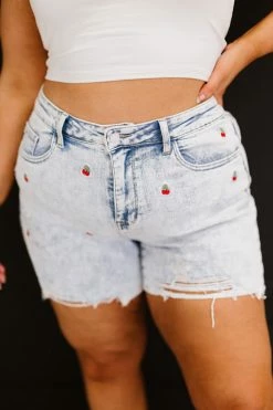 Trendsi Judy Blue Cherry On Top Cutoff Shorts 1XL 17 Trendsi Judy Blue Cherry On Top Cutoff Shorts 1XL