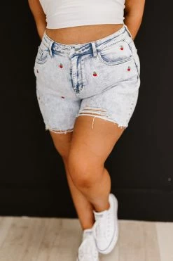 Trendsi Judy Blue Cherry On Top Cutoff Shorts 1XL 14 Trendsi Judy Blue Cherry On Top Cutoff Shorts 1XL